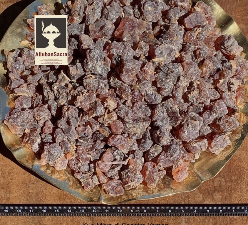 Mirra Kua di Socotra Yemen in grani selezionati di resina Commiphora Kua. AllubanSacra
